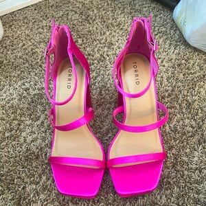 Torrid hot pink block heels